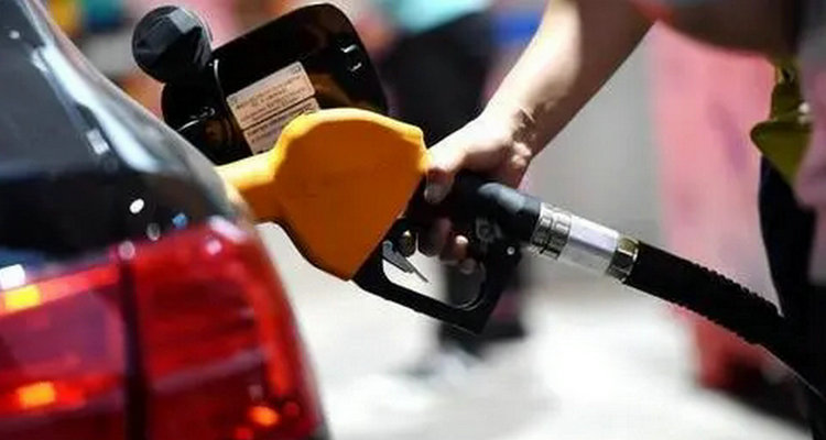 自動擋車怎么開省油技巧