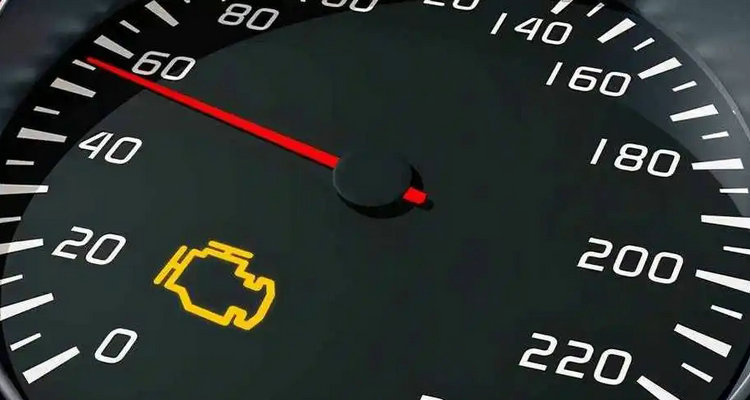 汽車發(fā)動機(jī)故障燈亮黃燈是什么情況