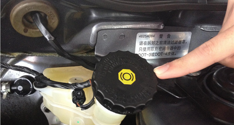 怎么判斷剎車油中是否存在空氣