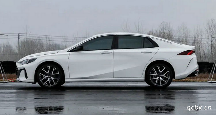 轎車跑起來嗡嗡響是什么情況