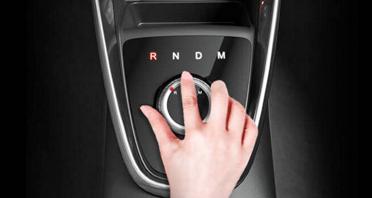 汽車自動擋M檔的作用是什么