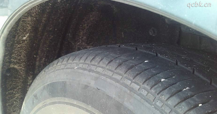 汽車吃胎還能繼續(xù)開(kāi)嗎