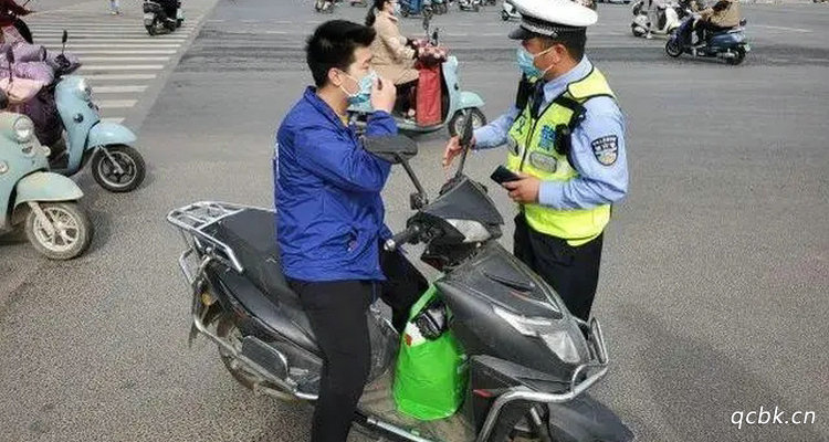 摩托車沒(méi)有駕照罰款多少錢