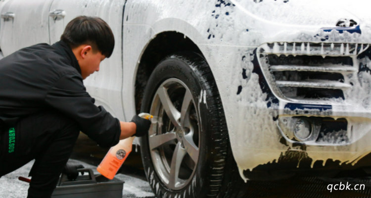 安裝輪胎時擦什么油