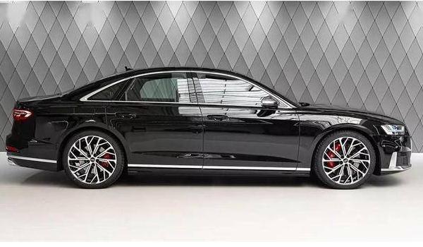 全新奧迪S8L正式上市，百公里加速成績可達到4秒