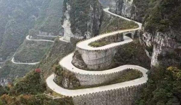 山區(qū)道路對(duì)安全行車的主要影響，路況不好要集中精力