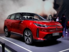 奔騰e01外觀方面 奔騰e01真實(shí)測評(píng)