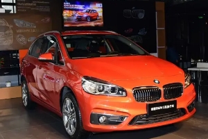 進口寶馬2系多功能旅行車怎么樣，兩廂車空間寬敞舒適