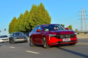 奔騰b70二手車價(jià)格，市場(chǎng)最低成交價(jià)不到1萬