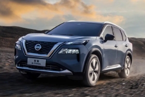 日產(chǎn)奇駿落地價多少錢，全款落地19萬（分期落地首付7萬）