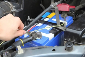 汽車蓄電池幾年換一次，新車保質(zhì)期三年或10萬多公里