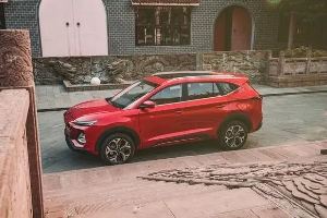 大眾思皓x8怎么樣，搭載1.5T+6DCT動(dòng)力組合（三排六座布局）