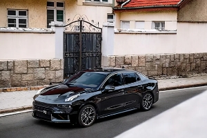 領(lǐng)克03+配置參數(shù)公布，標(biāo)配2.0T+8AT動(dòng)力（采用4門5座三廂車結(jié)構(gòu)）