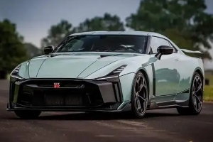 gtr多少錢一輛，參考價150.5-168萬（國內(nèi)市場已停售）