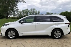 豐田塞納油電混合百公里油耗 油耗實(shí)測(cè)12.2L(一公里1元錢)