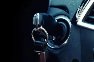 唯一的一把車(chē)鑰匙丟了怎么辦 馬上配鑰匙換車(chē)鎖(避免物品丟失)