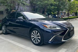 雷克薩斯es300h混動(dòng)多少錢 2022款es300h混動(dòng)售價(jià)37萬(wàn)(落地價(jià)42萬(wàn))