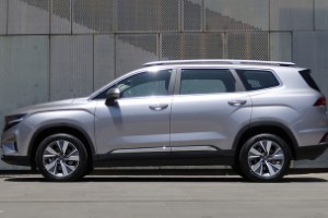 吉利豪越l是沃爾沃發(fā)動(dòng)機(jī)嗎 是沃爾沃發(fā)動(dòng)機(jī)(馬力可達(dá)218匹)