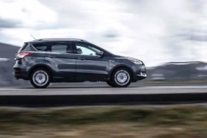 轎車(chē)和suv哪個(gè)好 各有好處（轎車(chē)舒適度高/suv空間大、通過(guò)性好）