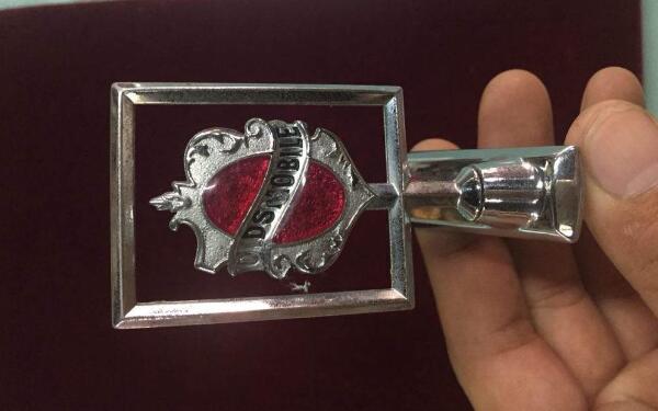 奧茲莫比爾的車(chē)標(biāo)歷史 美國(guó)第一個(gè)大量生產(chǎn)銷(xiāo)售汽車(chē)的企業(yè)