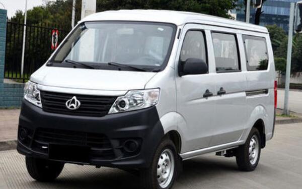 長安商用的車標歷史 采用全新的長安形象