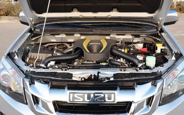 五十鈴柴油發(fā)動機(jī)怎么樣 4JK1發(fā)動機(jī)動力更強(qiáng)更省油