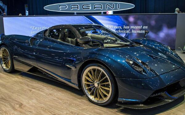 售價(jià)均為千萬(wàn)起步 盤點(diǎn)三大公認(rèn)豪車車標(biāo)