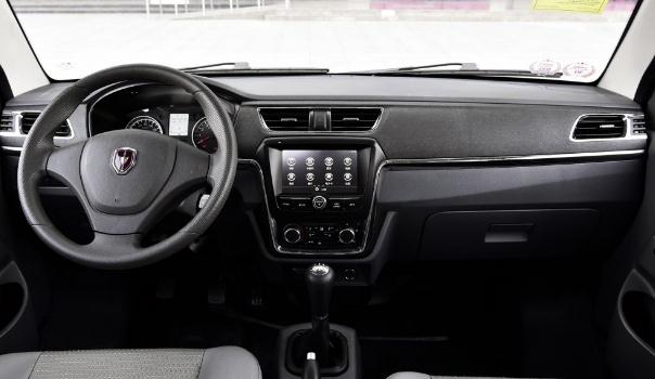 華晨鑫源兩款微卡，載重、爬坡都很出色