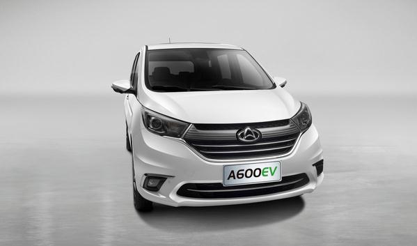長安歐尚A600EV上市，純電動車型（續(xù)航402公里）