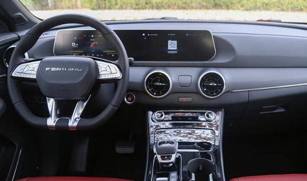 風(fēng)行T5 EVO上市，堪稱“潮牌SUV開創(chuàng)者”（時(shí)尚個(gè)性）