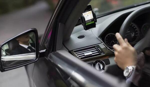 車齡6年以內(nèi)駕齡3年以上 滴滴注冊司機(jī)車輛要求