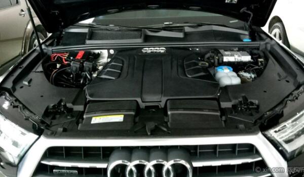 2款發(fā)動(dòng)機(jī)4種車(chē)型配置升級(jí) 奧迪q7車(chē)報(bào)價(jià)