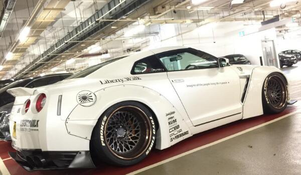 3.8T發(fā)送機(jī)555大馬力 gtr是什么車(chē)