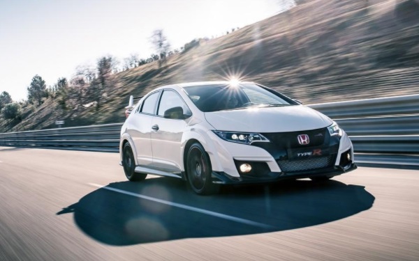 領(lǐng)克03和思域?qū)Ρ?領(lǐng)克03和思域哪個(gè)好