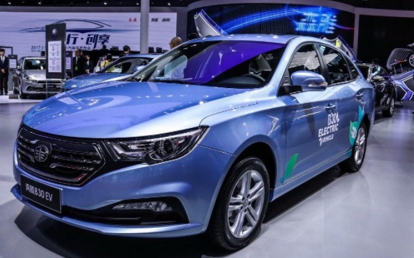奔騰b30ev電動車怎么樣 最大續(xù)航里程可達230km