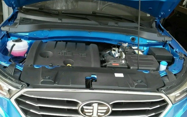 奔騰x40是寶來發(fā)動(dòng)機(jī)嗎 奔騰x40動(dòng)力怎么樣