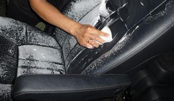 真皮座椅怎么保養(yǎng)，保持車(chē)內(nèi)衛(wèi)生清潔很重要（避免堅(jiān)硬物品）