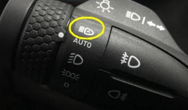 什么是自適應(yīng)遠(yuǎn)近光，自動(dòng)切換遠(yuǎn)近光燈（智能小幫手）