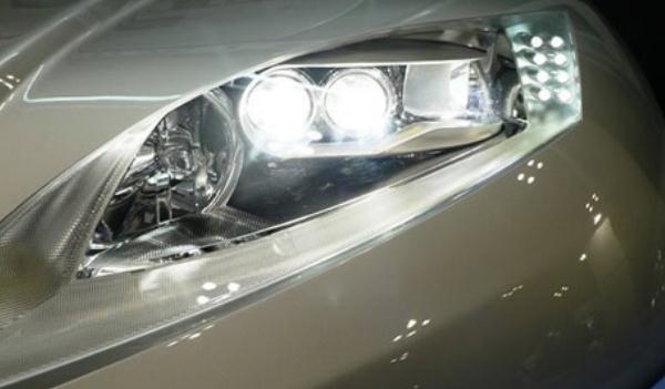 什么是轉(zhuǎn)向頭燈，全面消除盲區(qū)（安全更全面）