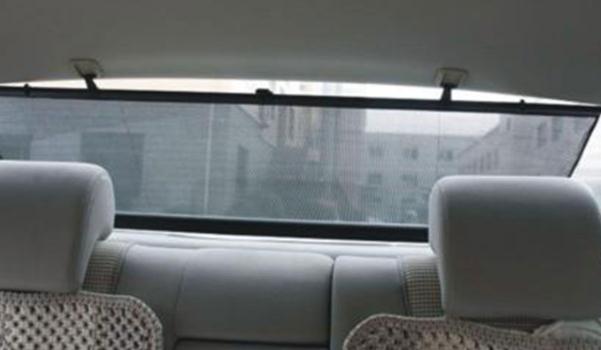 什么是后排側(cè)遮陽簾，高端車型配置自動模式（保護隱私提升舒適度）