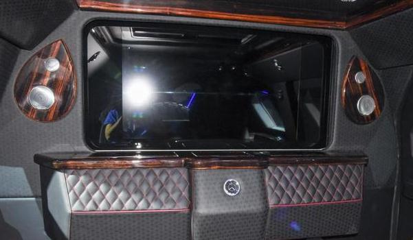 什么是后排控制多媒體，功能實用高端大氣（奢華的象征）