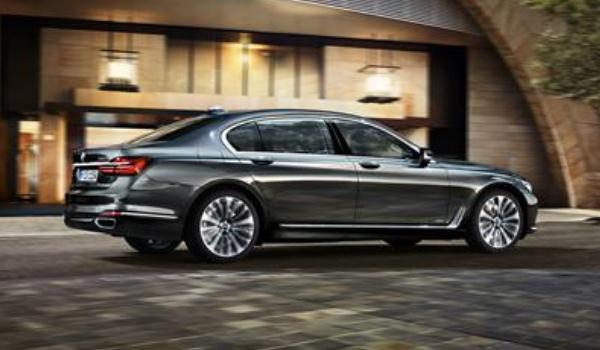 寶馬最低多少錢，一分錢一分貨(豪車就是一種享受）