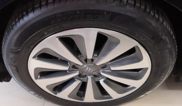 奧迪a6l輪胎規(guī)格型號 a6l的輪胎尺寸為255/40 r20
