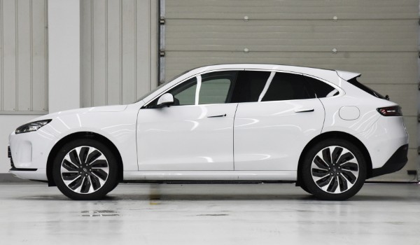 問(wèn)界m5哪個(gè)顏色好看 陶瓷白好看(采用五款配色)