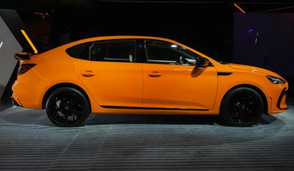 名爵6車身長度多少米 車身長4.6米（采用5門5座結(jié)構(gòu)）