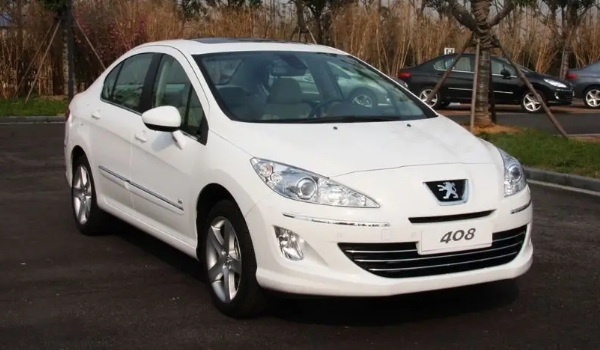 標致408是什么發(fā)動機 采用兩款不同結(jié)構(gòu)發(fā)動機（1.2T三缸/1.6T四缸）