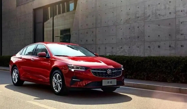 別克君威車身尺寸是多少 長(zhǎng)寬高4904*1863*1461mm