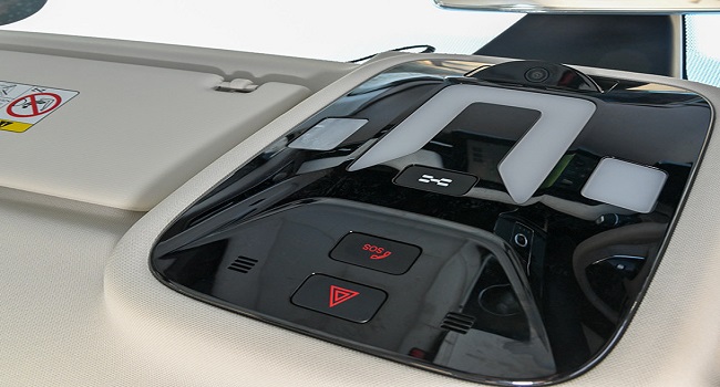 愛馳u5純電動(dòng)汽車充電口怎么打開，用應(yīng)急解鎖不用慌