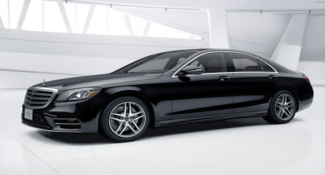 路虎與奔馳哪個(gè)品牌好，奔馳更顯深沉穩(wěn)重