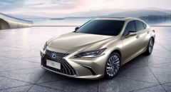 雷克薩斯ES怎么樣，見到車腳都提不動(dòng)了